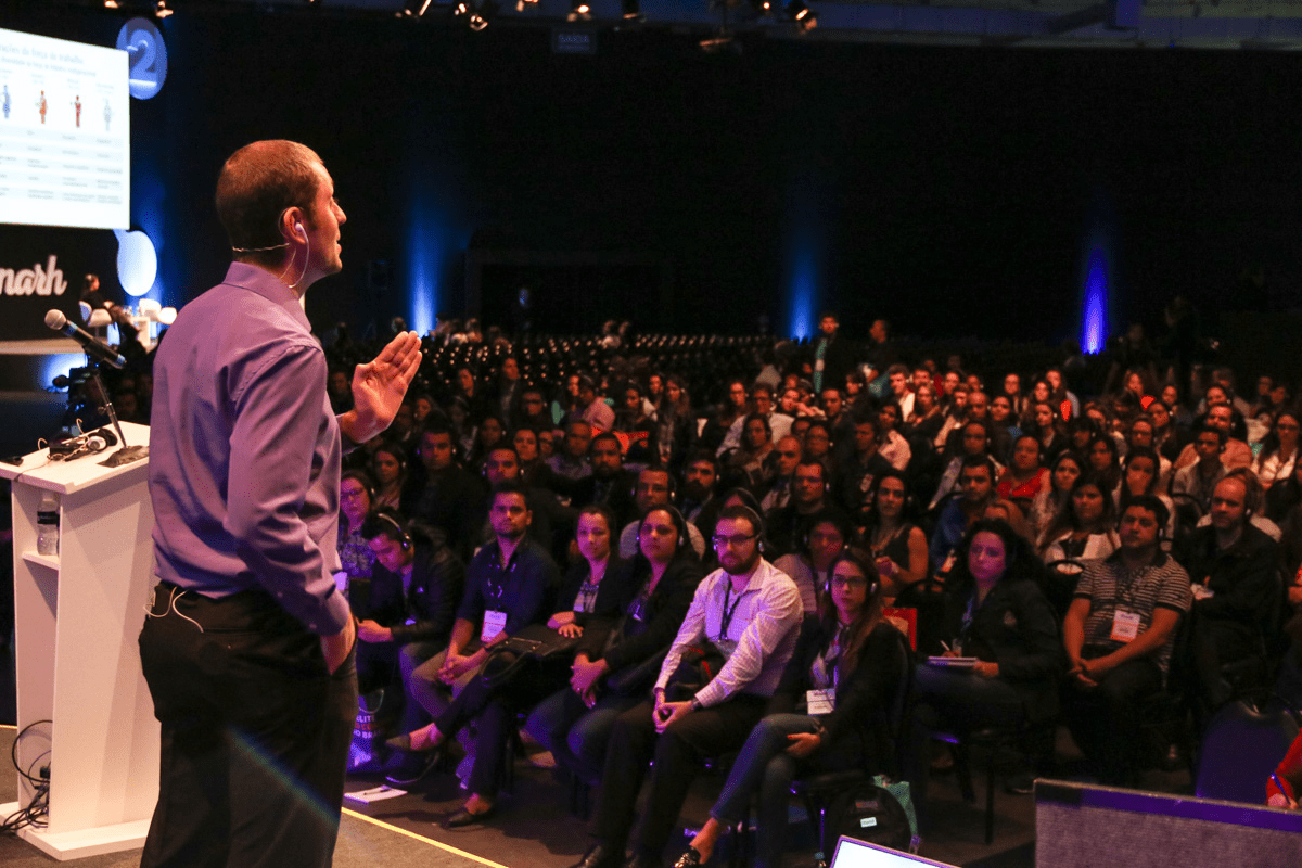 Como montar uma equipe de vendas de sucesso?