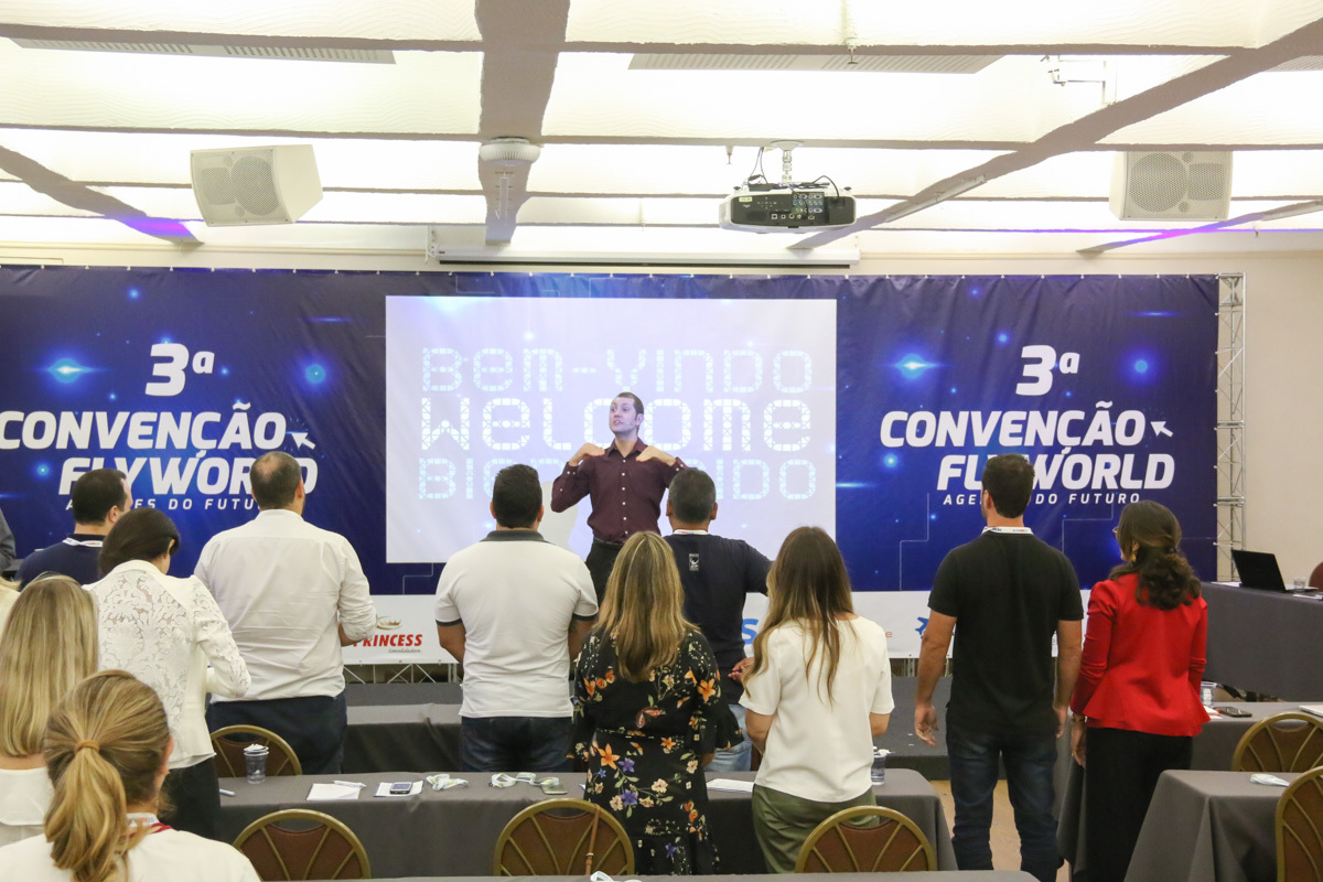 Descubra como atrair e reter clientes em potencial